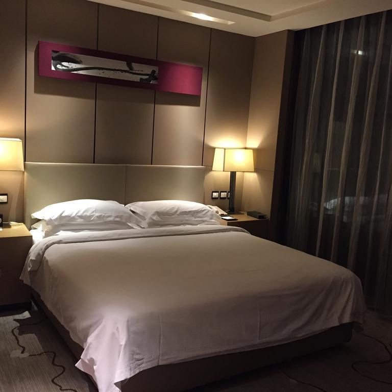 Ramada By Wyndham Xian Bell Tower Hotel Kültér fotó