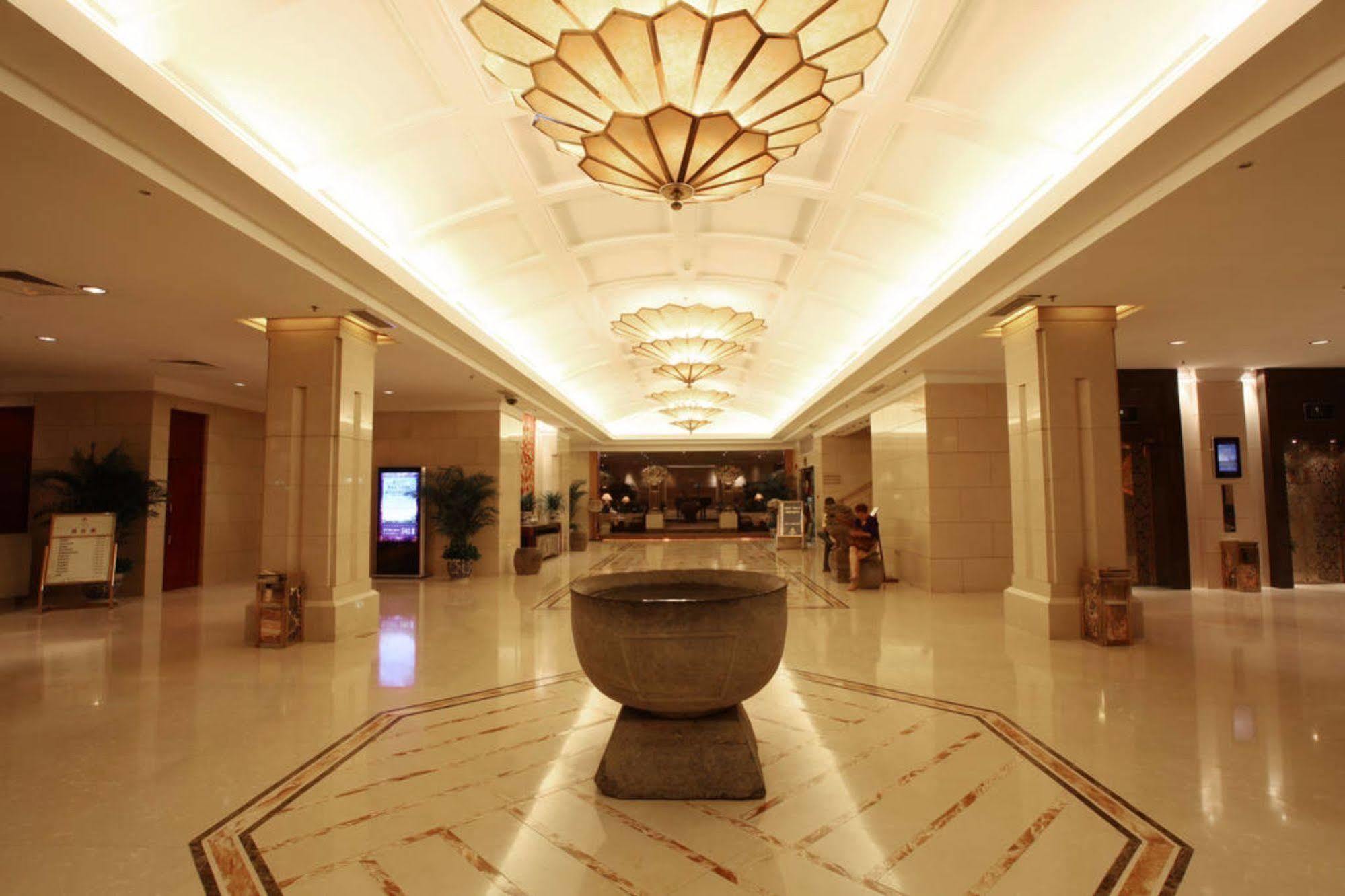 Ramada By Wyndham Xian Bell Tower Hotel Kültér fotó