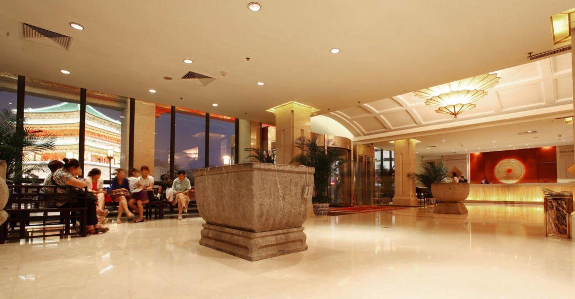Ramada By Wyndham Xian Bell Tower Hotel Kültér fotó