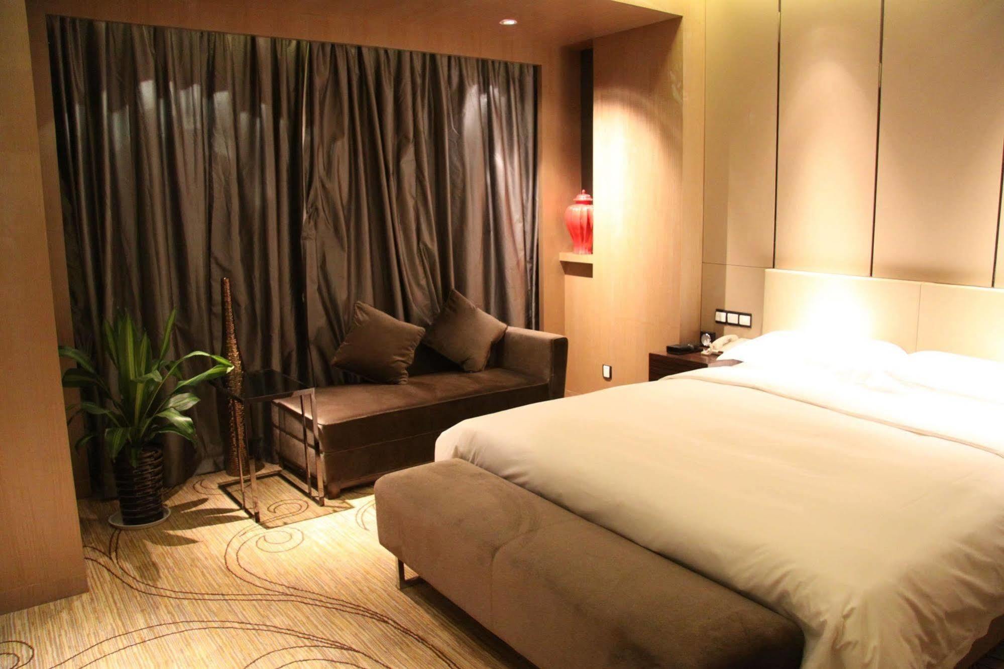 Ramada By Wyndham Xian Bell Tower Hotel Kültér fotó